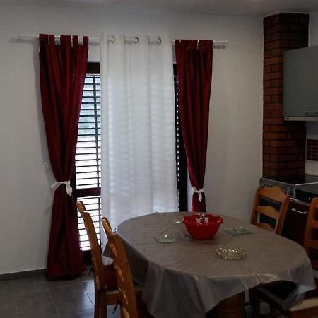Apartmani Slavica マカルスカ エクステリア 写真