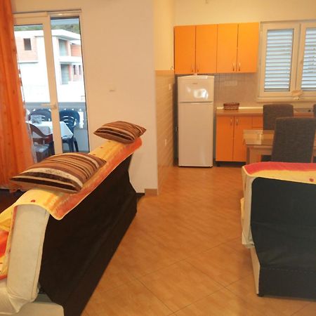 Apartmani Slavica マカルスカ エクステリア 写真