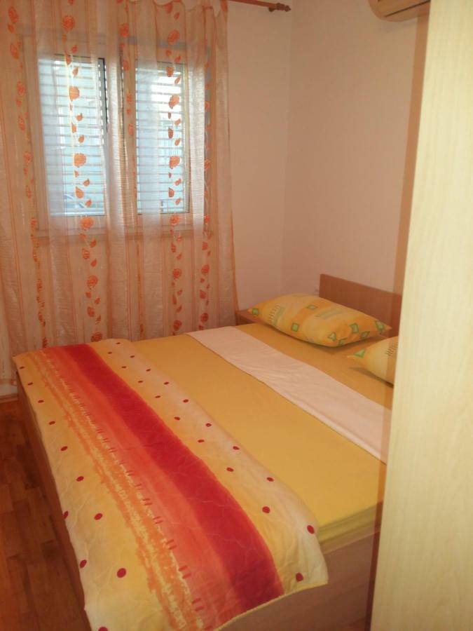 Apartmani Slavica マカルスカ エクステリア 写真