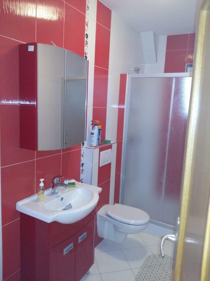 Apartmani Slavica マカルスカ エクステリア 写真